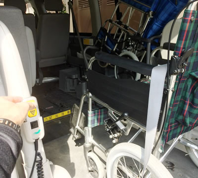 車椅子積載車両